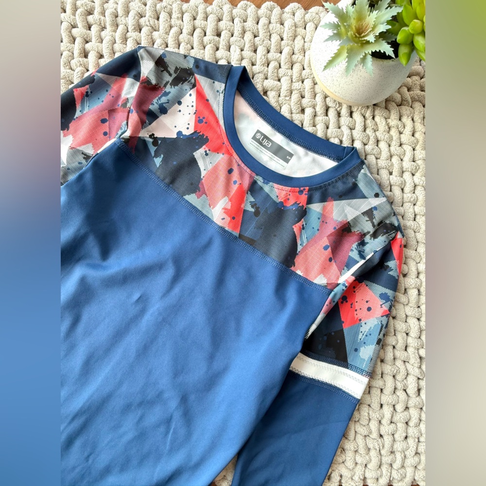 Lija | Women’s Pacer Mesh Insert Top with Color Splash Print | Small